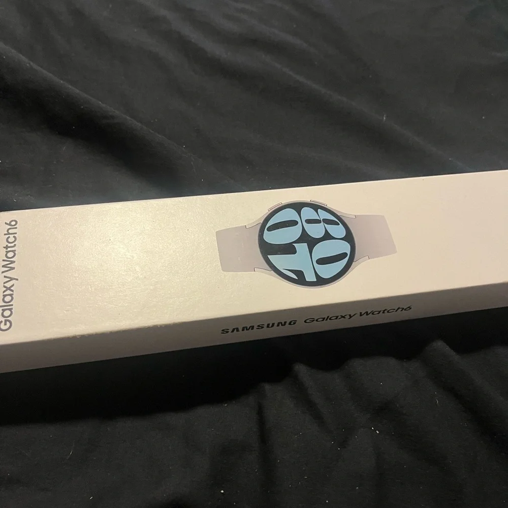 BRAND NEW/ BOXED UP WATCH!!!